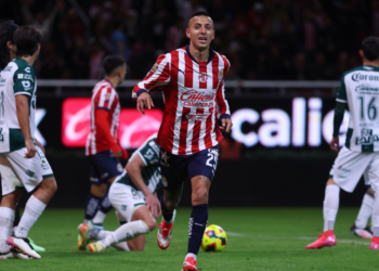 Las Chivas se imponen 1-0 ante el Santos Laguna en el arranque del Clausura 2025 de la Liga MX