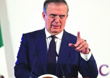 Con Ebrard y Bárcena México regresa al Foro de Davos