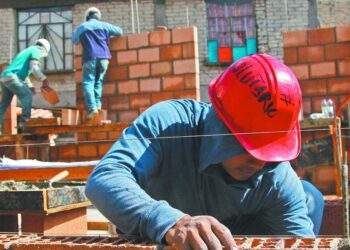 Empleo formal en construcción se mueve al ritmo de megaobras