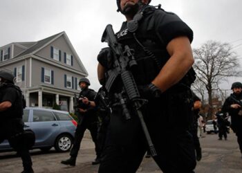 Fuerzas del orden EU, preocupadas por posibilidad de nuevos ataques de autos embistiendo multitudes