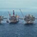 Precios del petróleo cierran con ganancias ante expectativas sobre interrupción de suministro