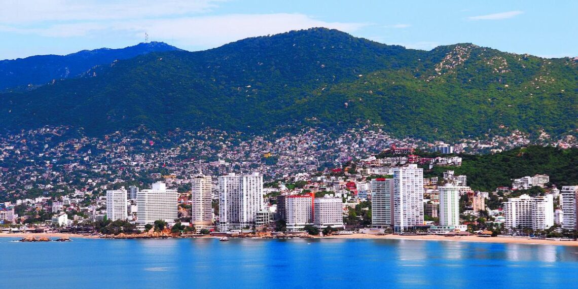 Temporada decembrina impulsa la recuperación de Acapulco