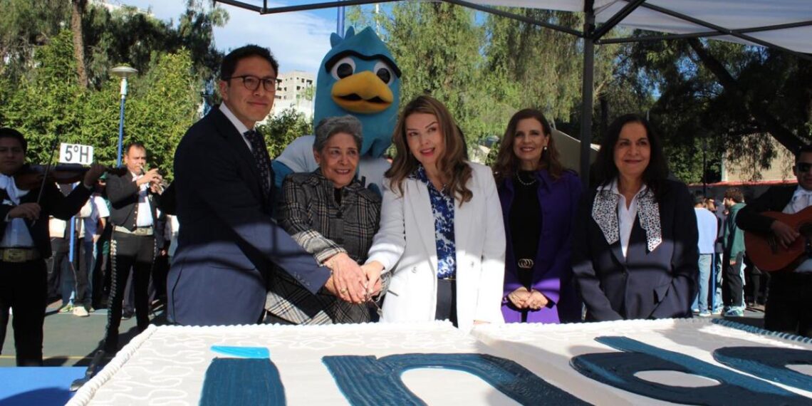 El Colegio Indoamericano celebra un legado de aprendizaje de 50 años