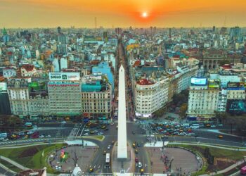 Inflación mensual en Argentina se mantiene por debajo del 3%