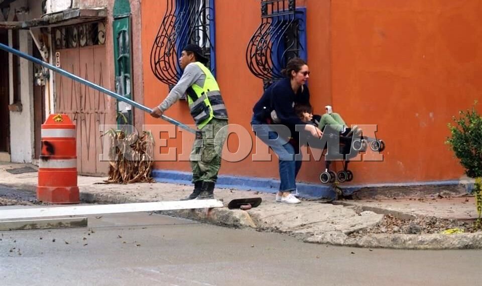 Padecen vecinos obras en San Miguel Chapultepec