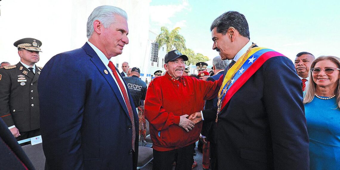 Maduro, más aislado que nunca, consolida Nicarazuela