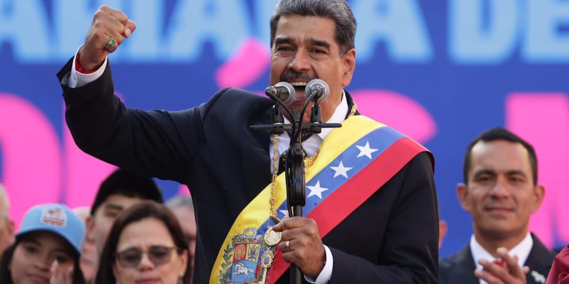 Maduro warns he is preparing with Cuba and Nicaragua to ‘take up arms’ in the event of an intervention | International