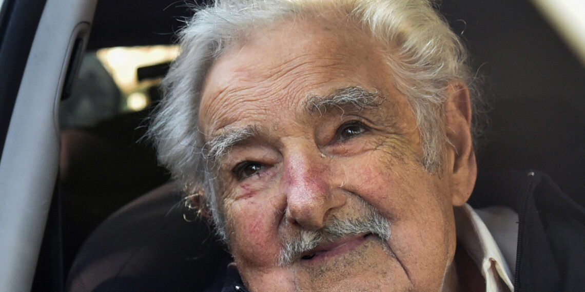 'Me estoy muriendo'; Mujica informa de que el cáncer se le expandió al hígado