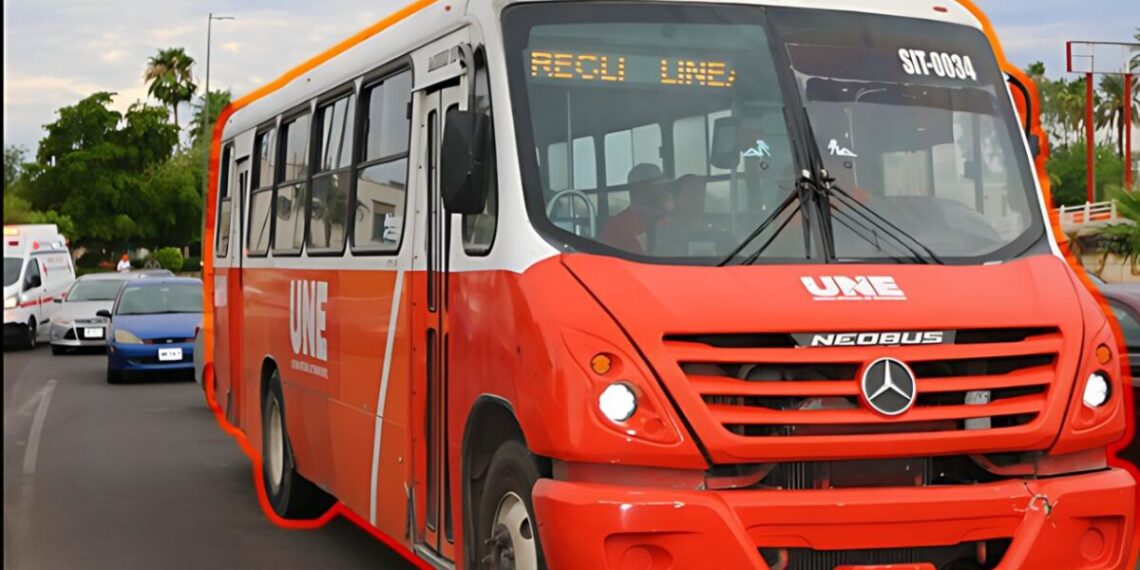 Captan en video momento en que un niño de 2 años es atropellado por un camión en Sonora