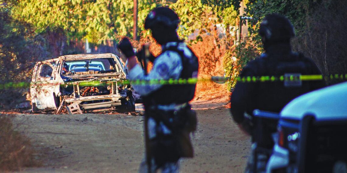 Reportan nuevos enfrentamientos, asesinatos y bloqueos en Sinaloa