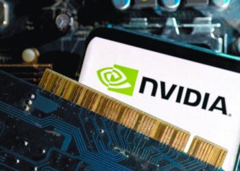 Los chips de IA de Nvidia progresan más rápido que la Ley de Moore, lo que abaratará los costes de uso de los modelos
