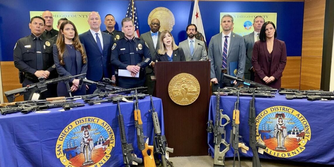 Golpe a la “Mafia Mexicana”: Detienen a 39 pandilleros en San Diego