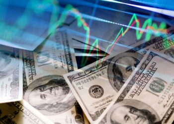 Trump firma orden ejecutiva para reducir la regulación gubernamental y acelerar inversión privada en EUA