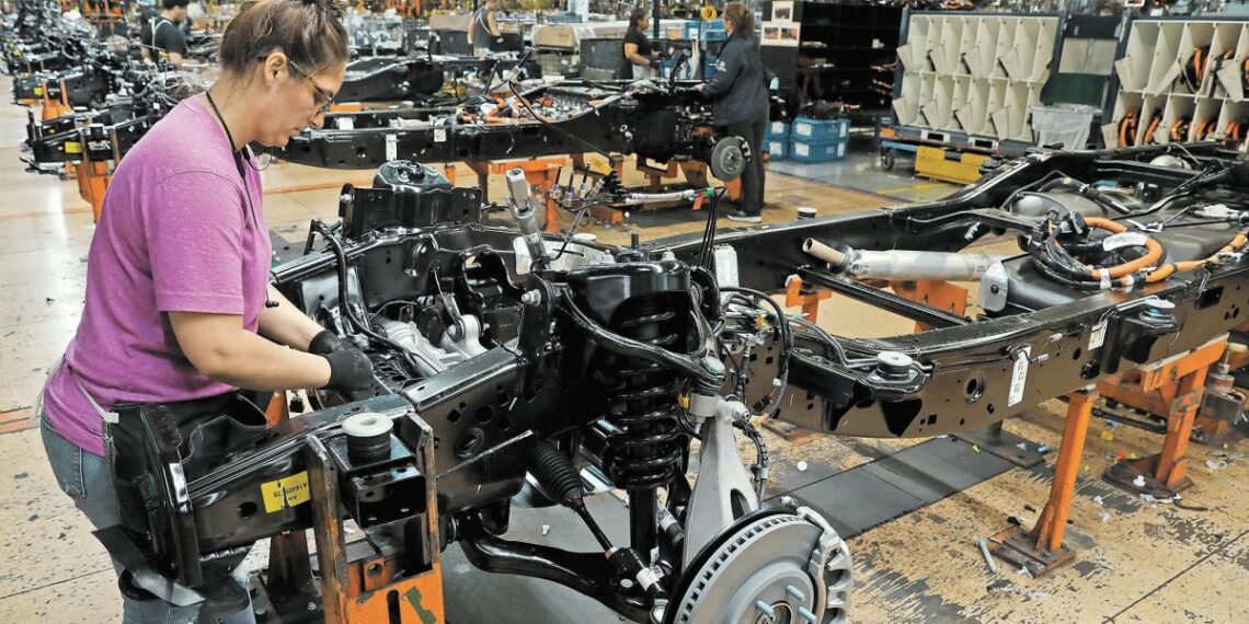 PMI manufacturero de EU alcanza en diciembre su nivel más alto en nueve meses