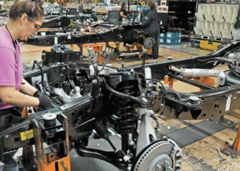 PMI manufacturero de EU alcanza en diciembre su nivel más alto en nueve meses