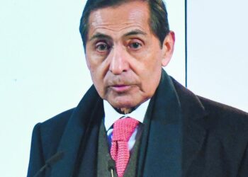 Sheinbaum niega rumores de la renuncia de Rogelio Ramírez de la O en Hacienda
