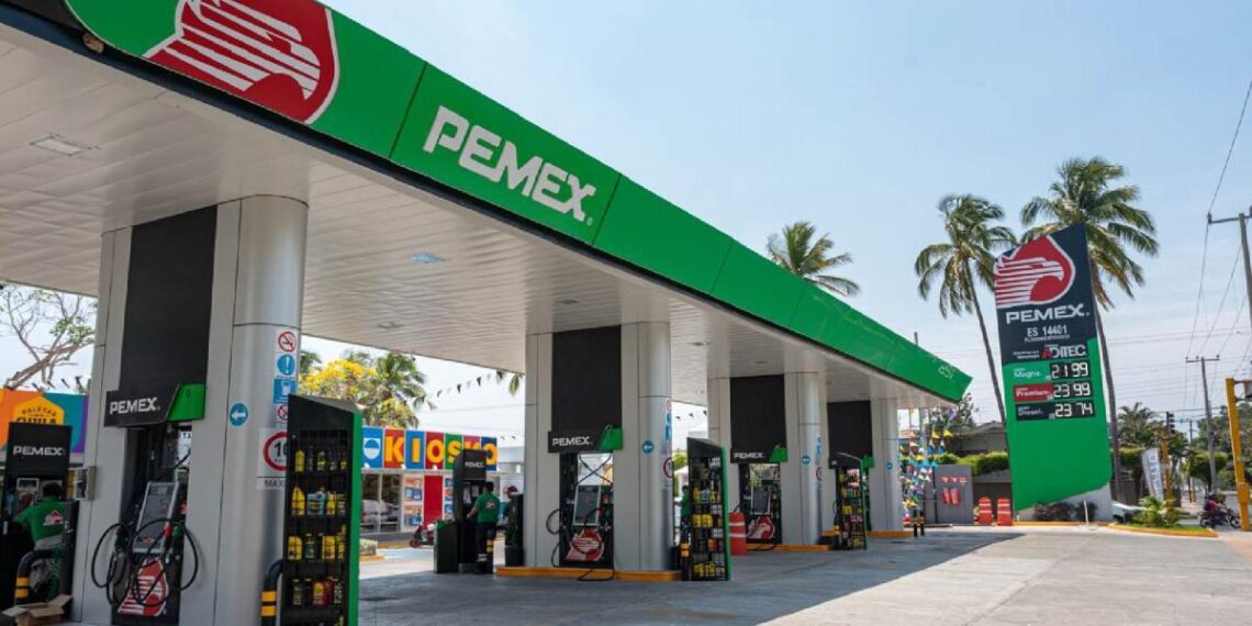Sheinbaum descarta “gasolinazo” en enero por actualización de IEPS
