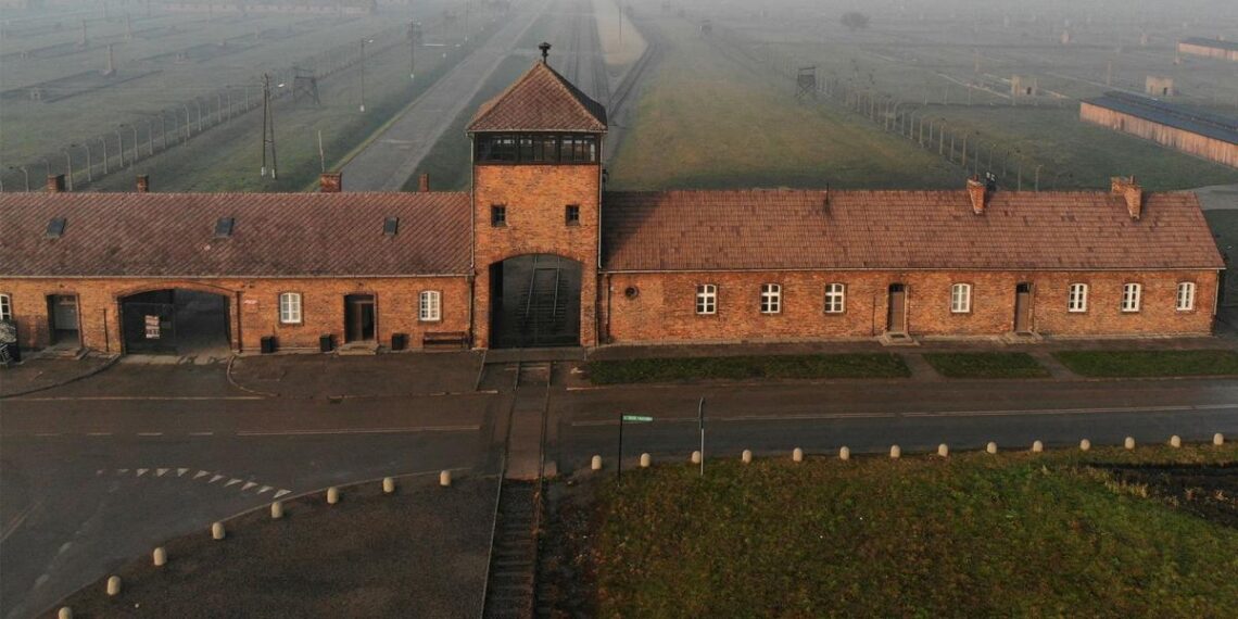 Sobrevivientes de Auschwitz denuncian el antisemitismo en el 80º aniversario de la liberación