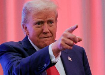 Trump analiza declarar emergencia económica para nuevo programa de aranceles: CNN