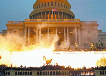 Trump indulta a 1,500 personas acusadas del asalto del 6 de enero al Capitolio de Estados Unidos