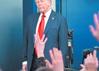 Trump culpa a Obama y Biden de accidente aéreo
