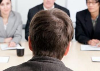 ¡Huye! 5 red flags en una entrevista de trabajo sobre una cultura laboral tóxica