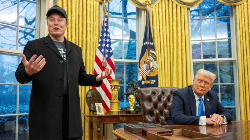 "Dividendo DOGE": Trump planteó enviar dinero del ahorro de DOGE a los estadounidenses. Eso podría desatar la inflación