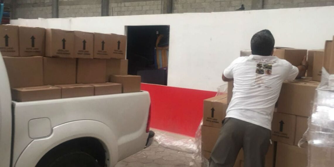 'Ecatepec 13”, el operativo de doctores para asegurar votos a Del Mazo