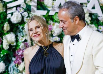 Eugenia Martínez de Irujo sorprende en Chile con un vestido súper favorecedor