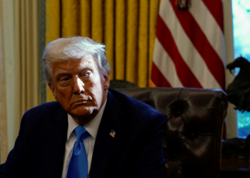 Enfriamiento económico y Trump impactan a la confianza del consumidor