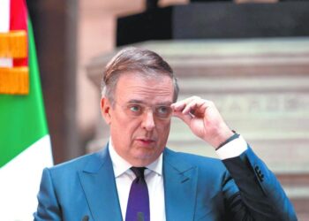 Las acciones de Trump son inexplicables y peligrosas: coincide Ebrard con Summers