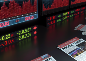 Wall Street cae por preocupaciones de empresas y consumidores sobre aranceles y Washington