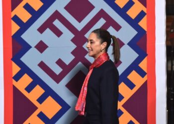 “Nos tocan momentos distintos”: Sheinbaum justifica su plan de seguridad y defiende a AMLO