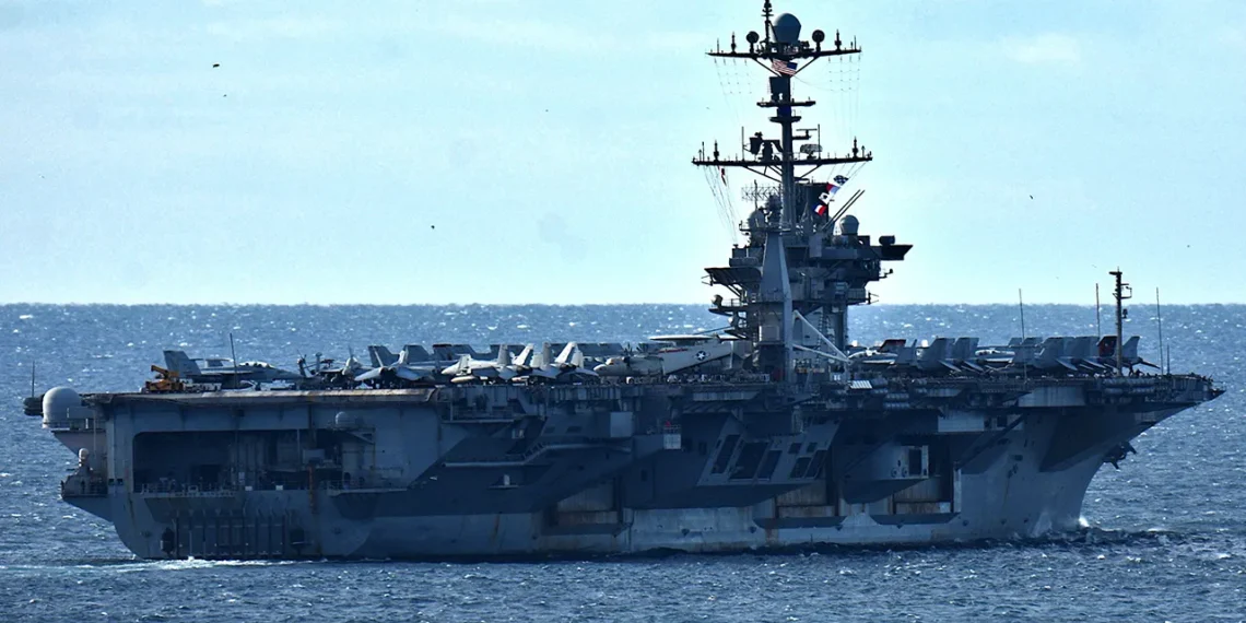 El portaaviones USS Harry S. Truman colisiona con un buque mercante en el mar Mediterráneo