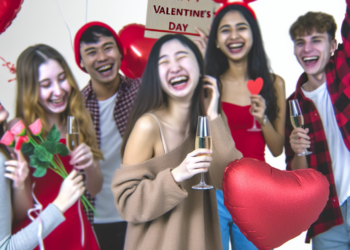 ¿Cómo festejan San Valentín los jóvenes?