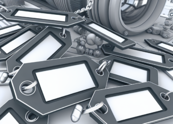 ¿Extrañan a 'Checo'? Liam Lawson sufre su primer incidente en Red Bull