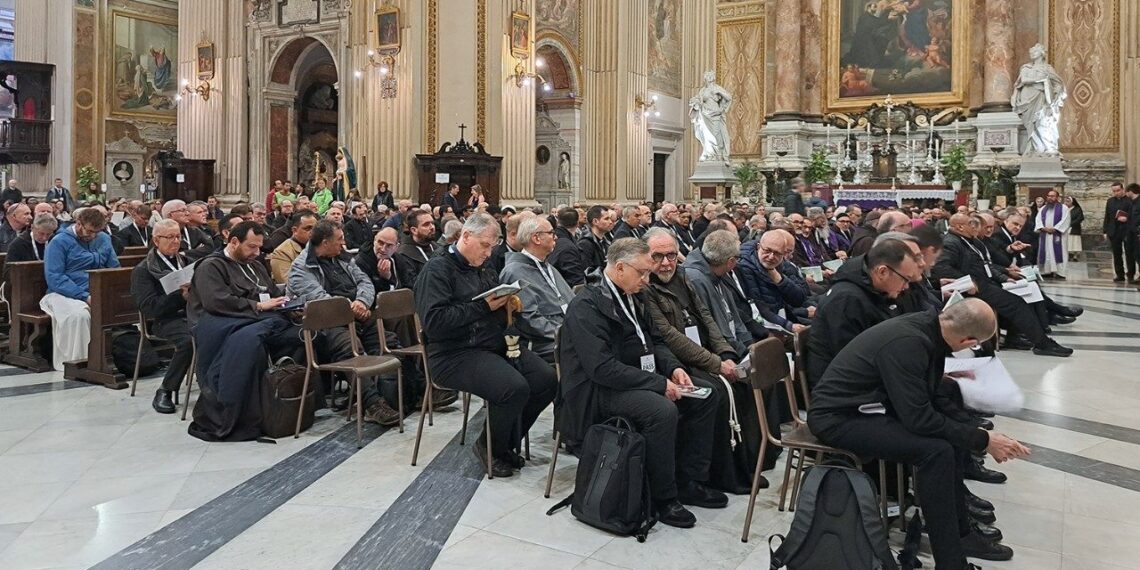 24 horas para el Señor: sacerdotes de todo el mundo para "vivir el perdón"