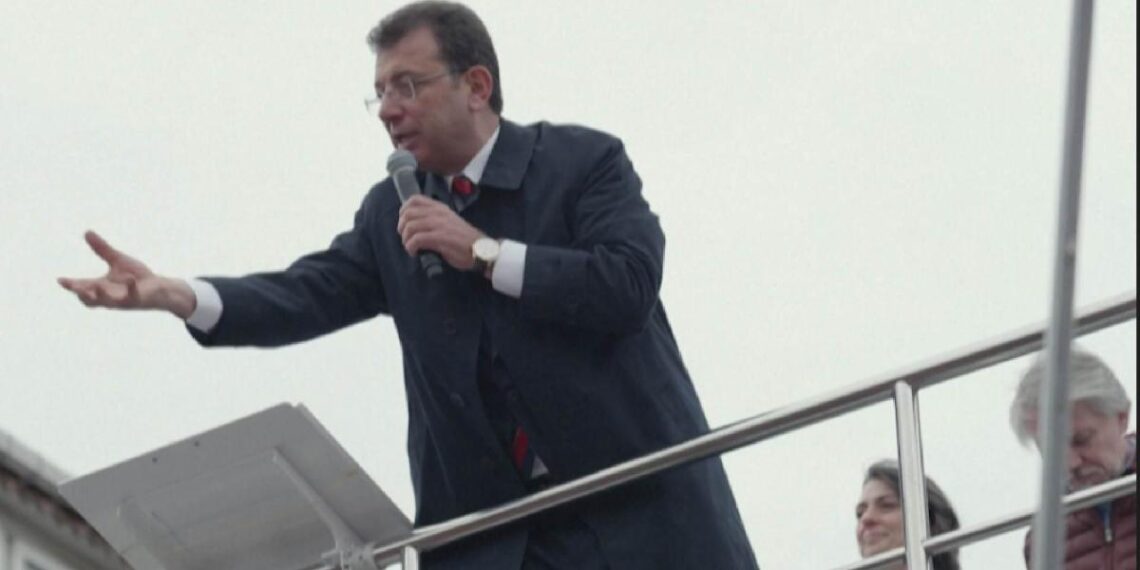 El alcalde opositor a Erdogan es encarcelado en medio de manifestaciones masivas en Turquía