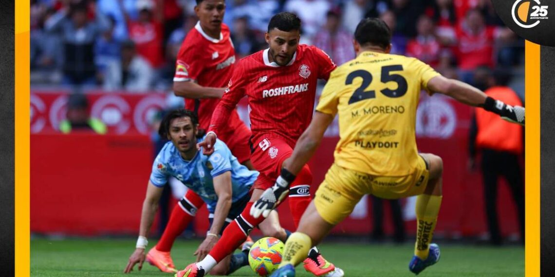 Alexis Vega imita a Messi con un golazo de época en Liga MX