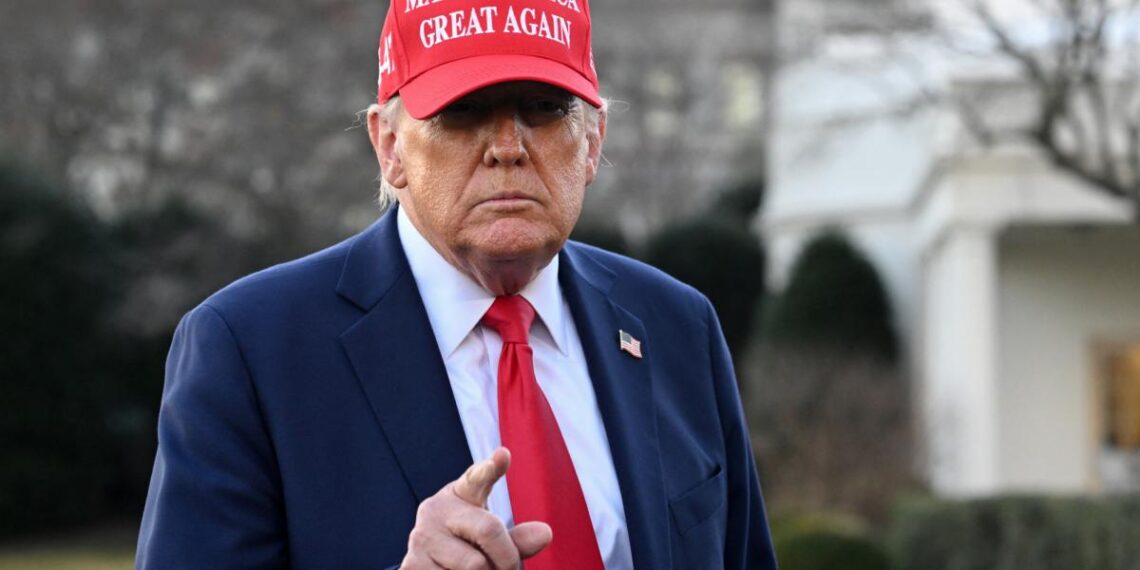 Cuenta regresiva para la entrada en vigor de los aranceles de Trump a México, Canadá y China