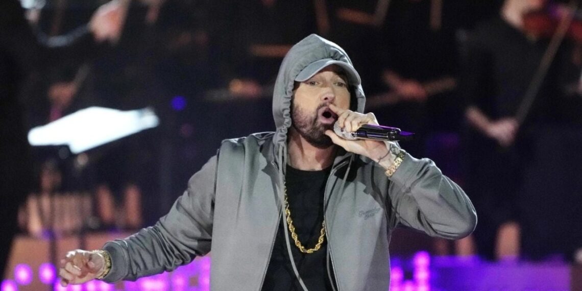 Acusan a exingeniero de estudio de robar música inédita de Eminem y venderla en línea