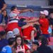 Aficionados de Chivas en conato de bronca / Foto: Imago7