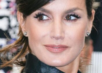 Los espectaculares looks de la reina Letizia en ARCO que más echamos de menos