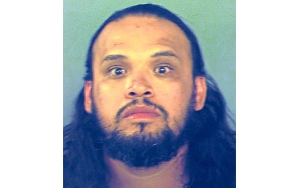 Mató y destripó a su padre porque ‘era un extraterrestre’