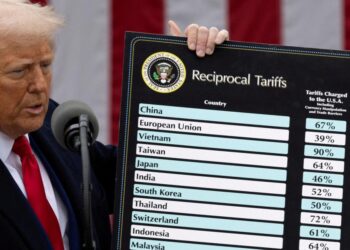 Asesor de Donald Trump asegura que "más de 50 países" piden negociar aranceles