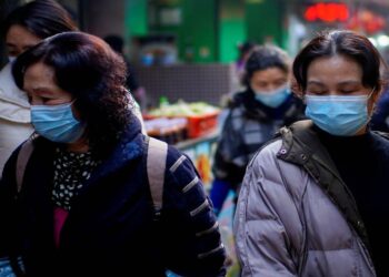 China pide a EU dejar de politizar el origen del Covid-19 tras teoría de fuga de un laboratorio