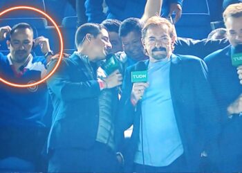 Álvaro Morales pierde la cabellera tras fracaso del Real Madrid; las redes sociales se burlan del comentarista