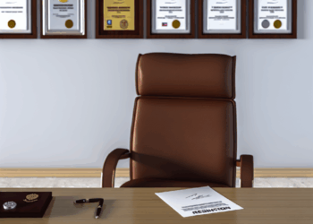 Klaus Schwab, fundador y presidente del WEF, renuncia a sus funciones