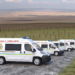 El cardenal Krajewski lleva a Ucrania cuatro ambulancias donadas por el Papa
