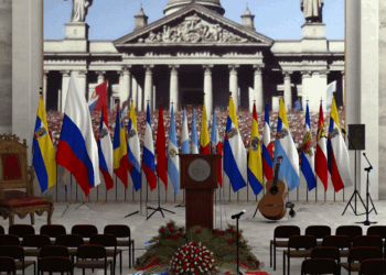 Mandatarios latinoamericanos rinden emotivo adiós al Papa Francisco